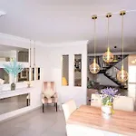 Villa Luxury With Private Heated Pool And Jacuzzi