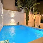 Luxury With Private Heated Pool And Jacuzzi *