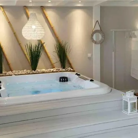 Luxury With Private Heated Pool And Jacuzzi 别墅 奎特里拉