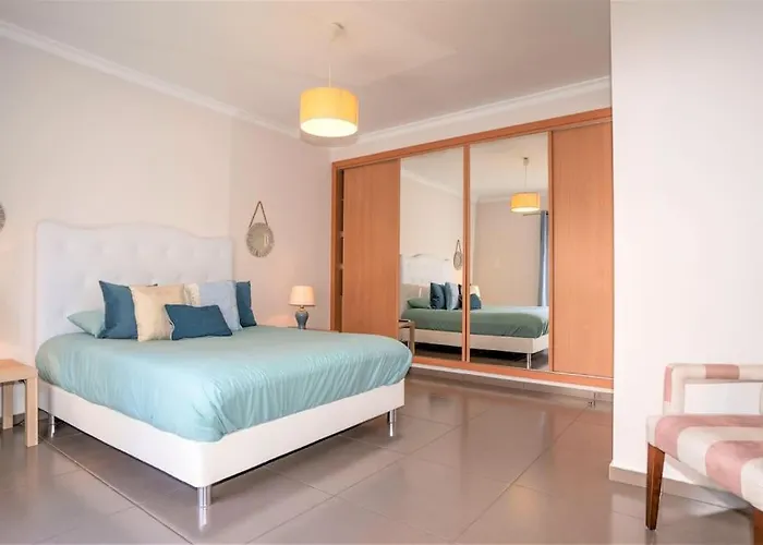 Villa Luxury With Private Heated Pool And Jacuzzi Quarteira