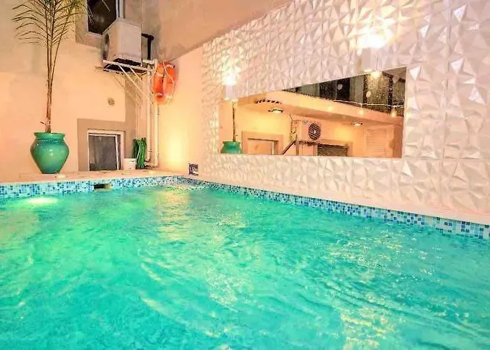 Luxury With Private Heated Pool And Jacuzzi * Quarteira