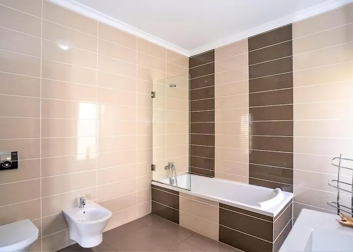 Luxury With Private Heated Pool And Jacuzzi