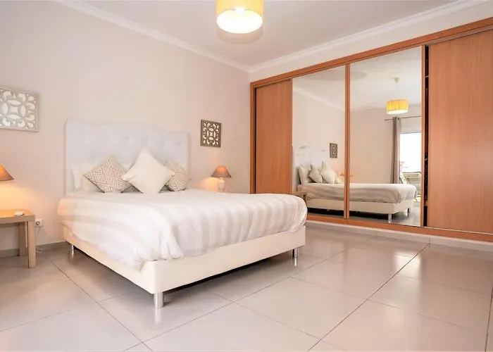 Luxury With Private Heated Pool And Jacuzzi