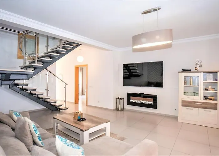 Luxury With Private Heated Pool And Jacuzzi Villa *