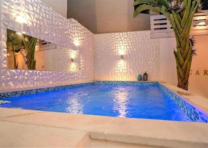 Villa Luxury With Private Heated Pool And Jacuzzi Quarteira