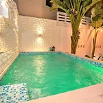 Βίλα Luxury With Private Heated Pool And Jacuzzi Quarteira