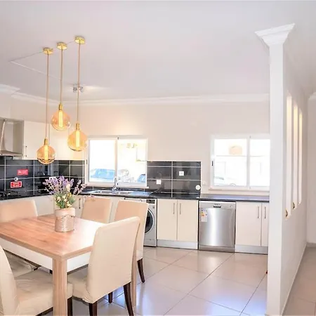 Villa Luxuryvilla With Private Heated Pool And 7p *